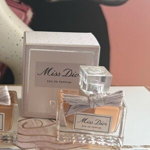 Eau de Parfum - Pink Bottle